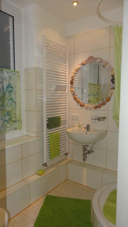 Private Gästezimmer bei Ila Zimmerling Dresda Camera foto